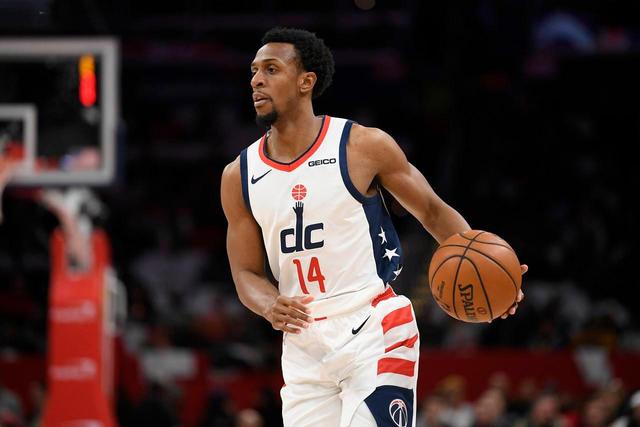 热刺连败引发更衣室风波，新援批评队友显紧张局势